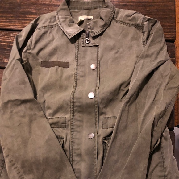 Olive jacket great for fall - Picture 1 of 3